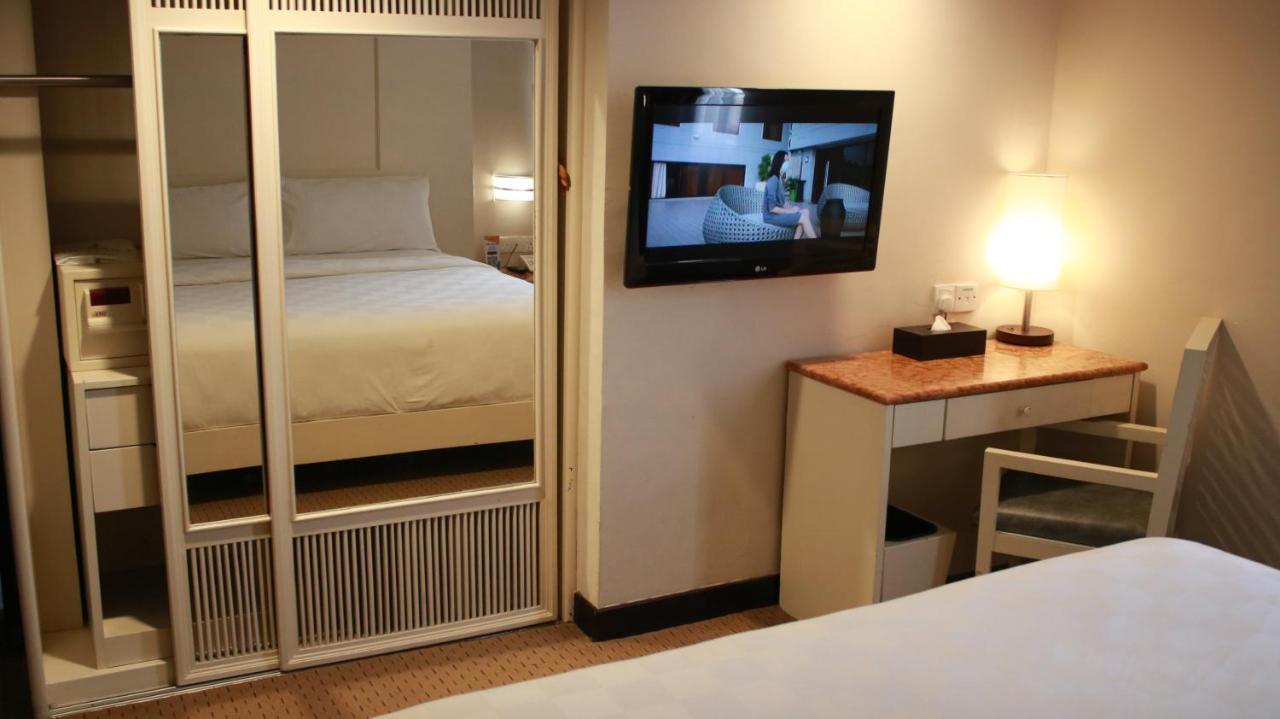Beverly Hotel Batam Nagoya Exterior photo