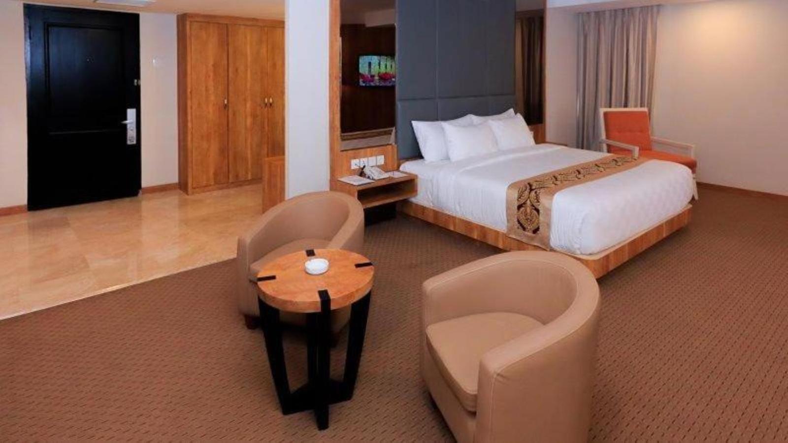 Beverly Hotel Batam Nagoya Exterior photo
